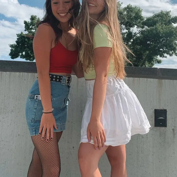 Hollister White skirt - Image 2