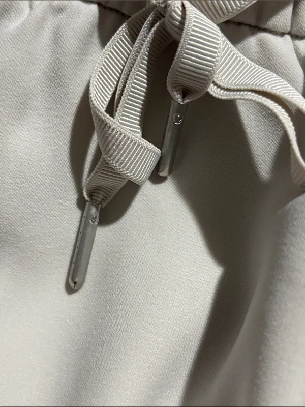 Lululemon On The Fly Skirt *Woven Silverstone - Image 5