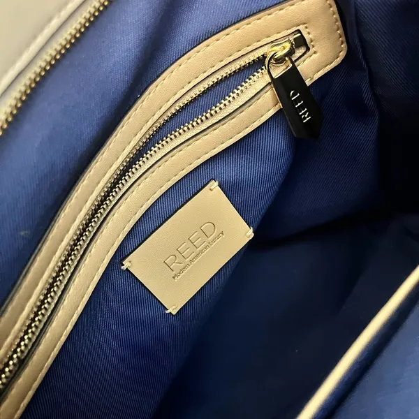 Elegant Two - Image 9