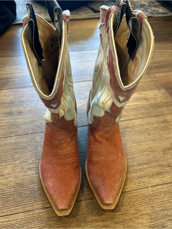 Vintage Justin Suede Heart Boots size 6.5 - Image 4