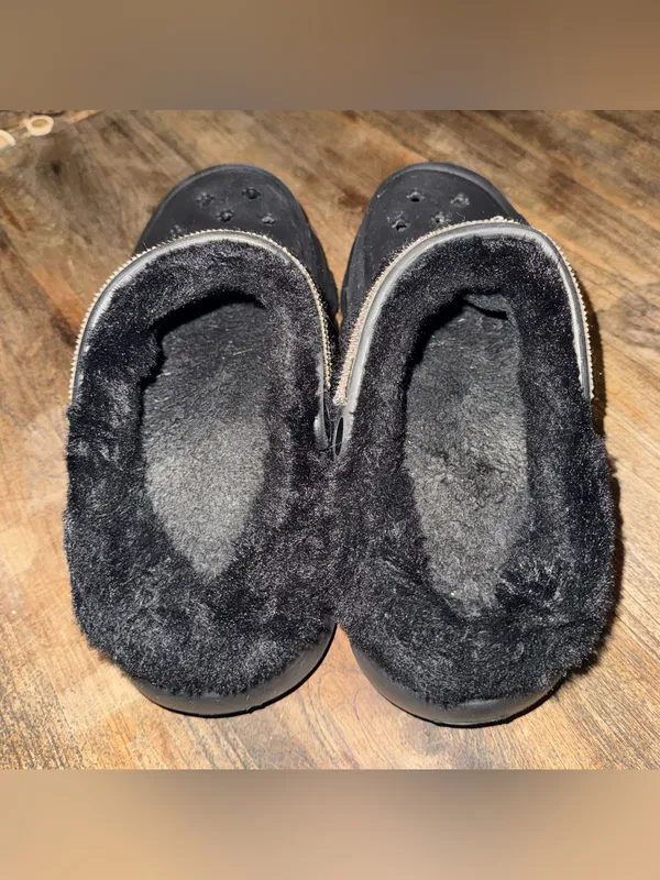 BEBE Women's Black Furry Platform Strap Fall winter Clogs Shoes 38-39 size 8 - Image 4