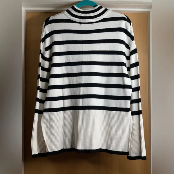 Zesica Striped Oversized Ribbed Side Slit Women's Sweater. Size-Medium. Parisian - Image 4
