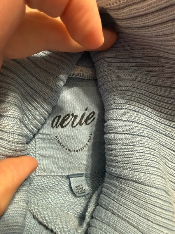 Aerie Cropped Turtleneck small - Image 2