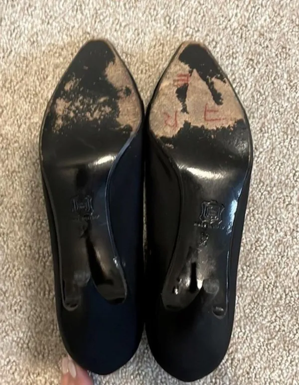 Vintage Rene Mancini Black Velvet Toe Pumps - Image 3
