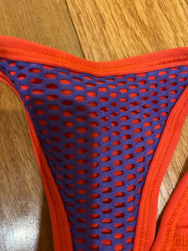 Zumba officials Zumba Scribble V-Bra in "Rev Me Up Red With Z-Dri technology XS - Image 19