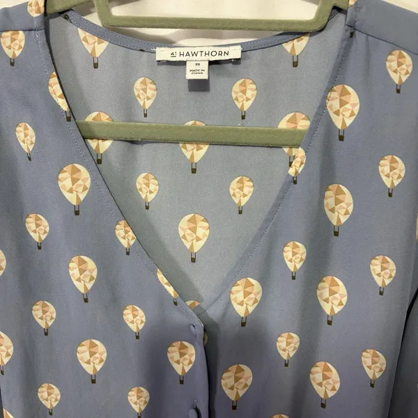 41 Hawthorn Top 2X Cute Blue Silky Hot Air Balloon Print Shirt Blouse Tie Sleeve - Image 3
