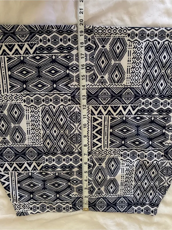Like New pencil skirt in navy and white geometric print | size L - Image 6