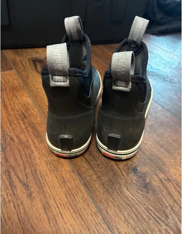 Xtratuf Boots Black Size 6 - Image 3