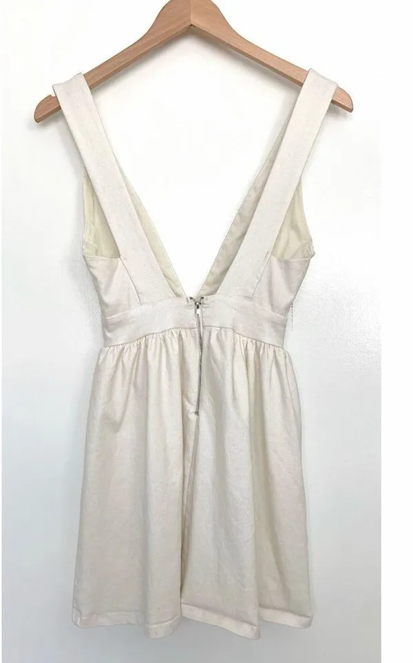 Lac Bleu 🤍Pearl White Mini Dress With Plunge Neck🤍 - Image 3