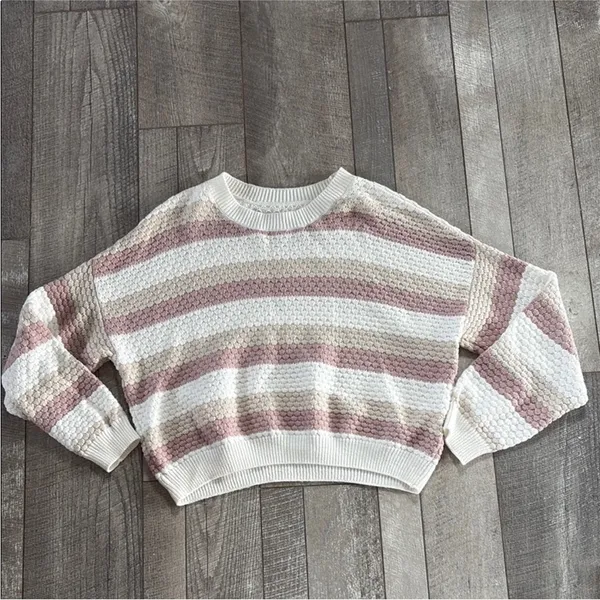 Hollister Size Small Pink and White Striped Sweater. - Image 6