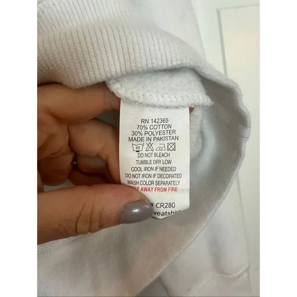 Brandy Melville John Galt one size white MADRID crewneck sweatshirt - Image 5