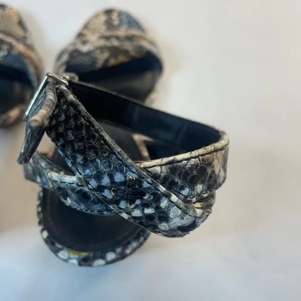 Express Snakeskin Print‎ Block Heels Ankle Strap Sandals Women - Image 4
