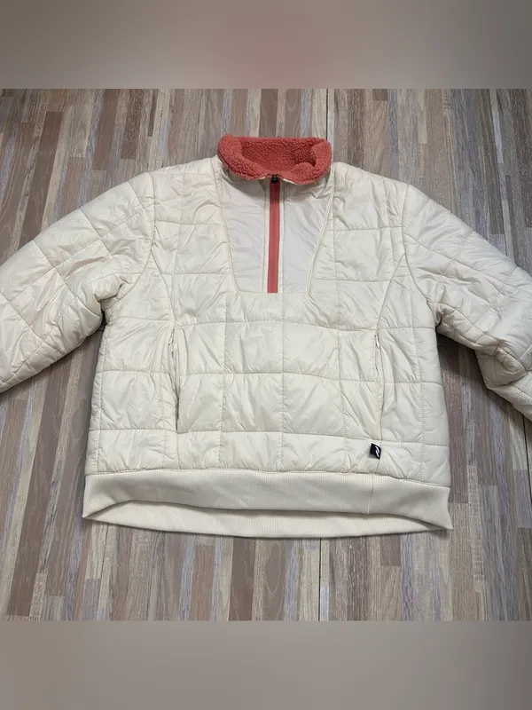 Pure Hockey Cream Quilted Pullover Jacket with Coral Sherpa Interior Women’s Med - Image 2