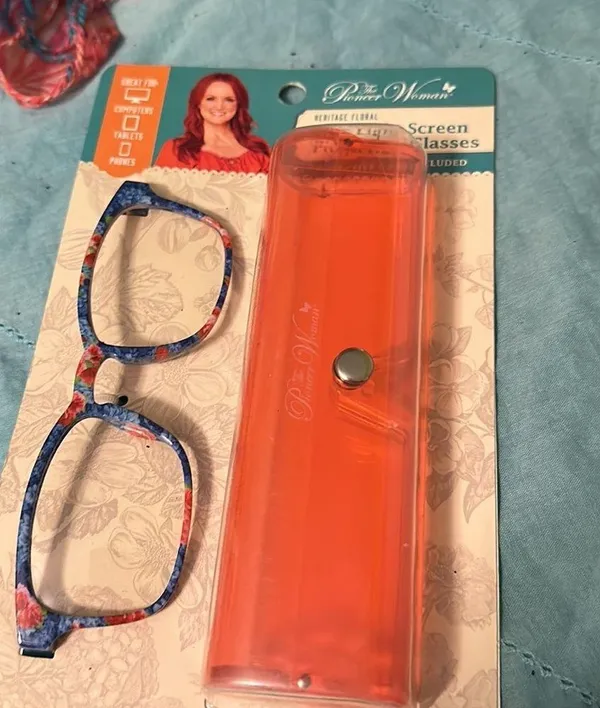 The pioneer woman blue light protection glasses New - Image 3