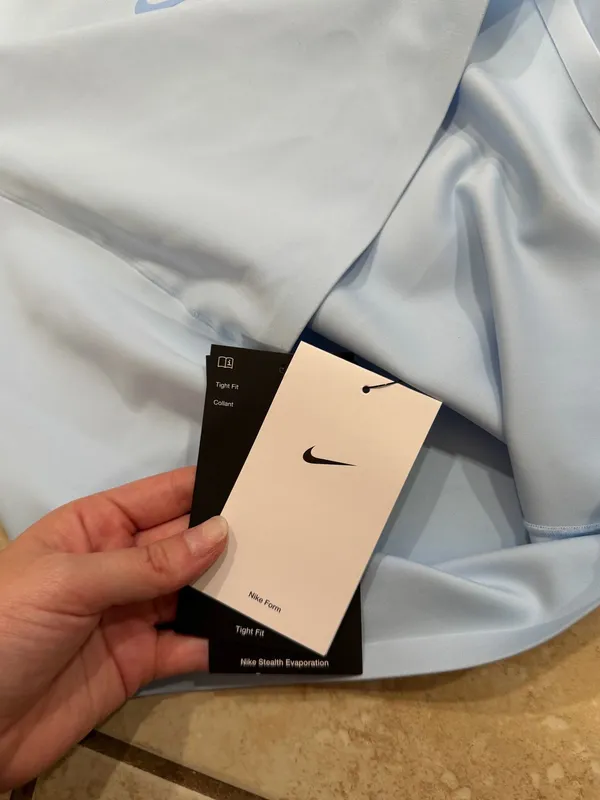 Nike Form tank top - Image 4