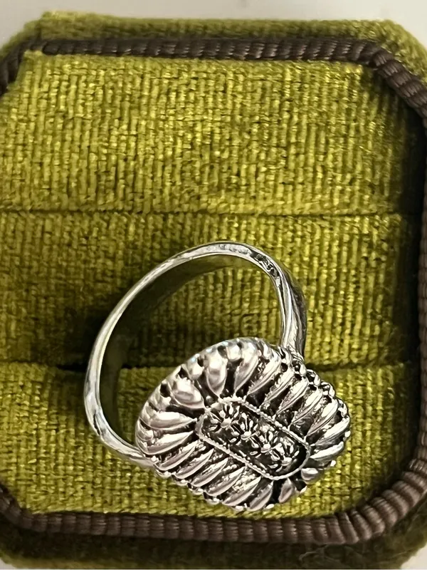 Boho/Chic Silver Oval Flower Design Stainless Steel Silver Statement Ring Size 6 - Image 3