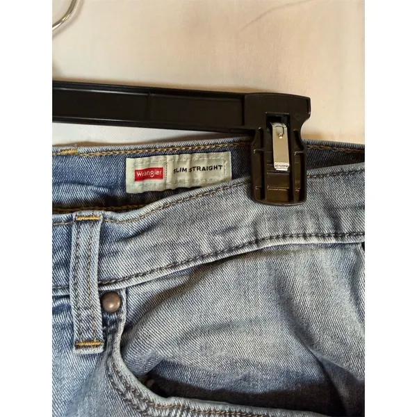 Wrangler Jeans Women’s Slim Straight Light Wash Blue 5-Pocket Inseam 32"" - Image 4