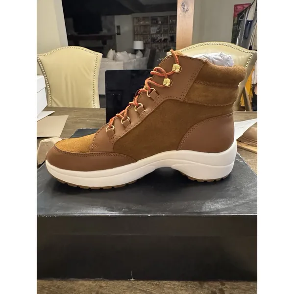 Ralph Lauren Rylee Hiker Boots Shoes,‎ Whiskey Deep Saddle Tan, Women's Size 8 - Image 4