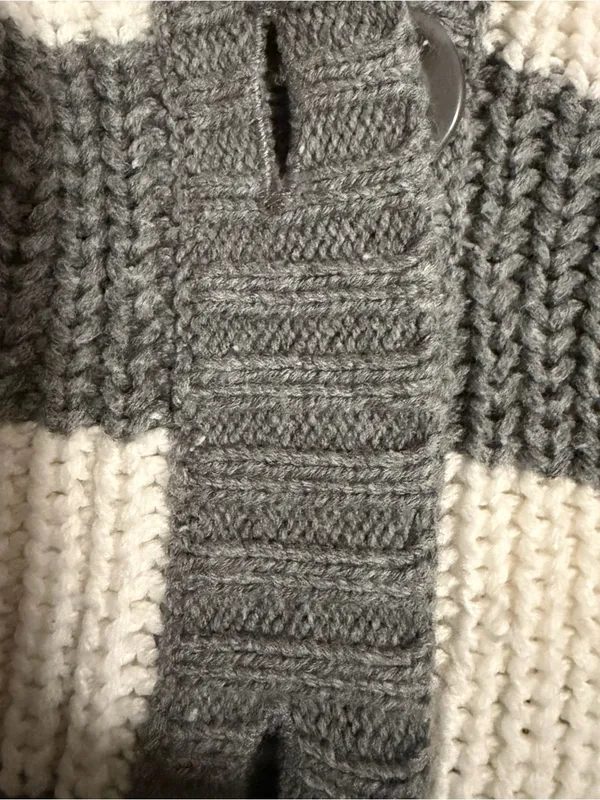 2000s vintage style 2011 aeropostale gray and white striped hooded knit cardigan - Image 11