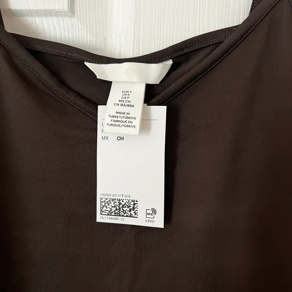 H&M NWT  Black Spaghetti Strap Tank Top - Image 4