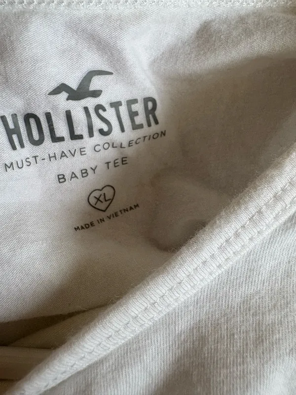 Hollister Crop Top - Image 4