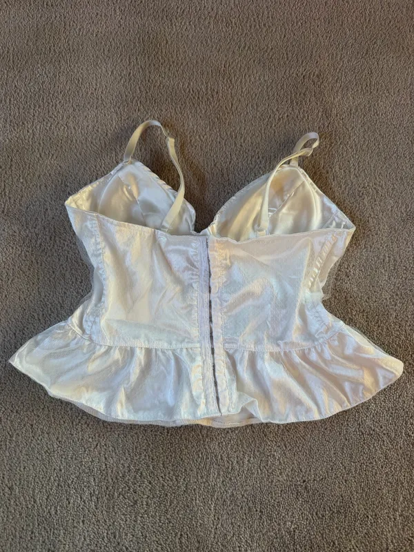 Elegant Moments White Satin Corset Top – Size Small - Image 3