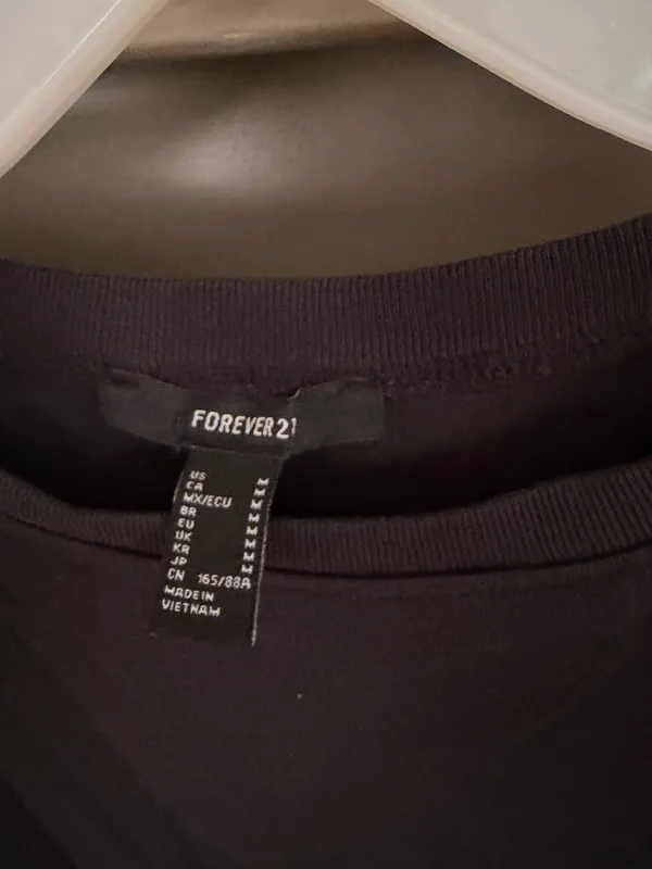 Forever 21 Cropped tee - Image 2