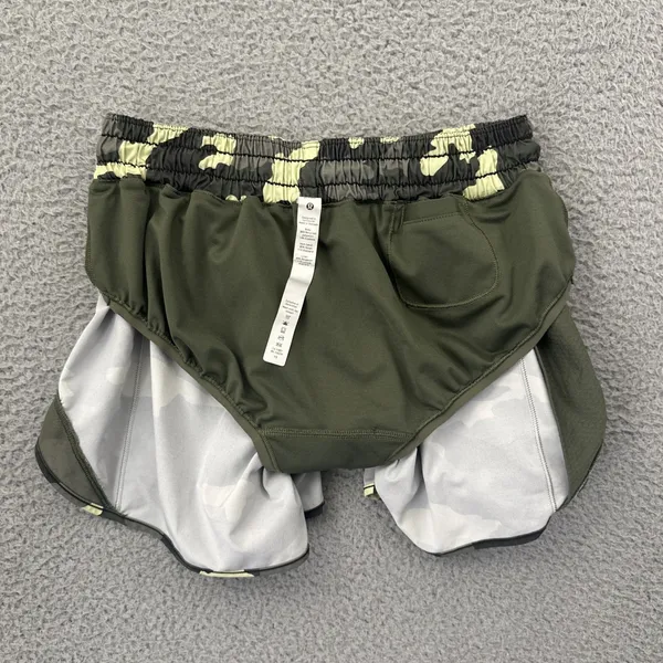 Lululemon Hotty Hot Low Rise Shorts 4" Heritage 365 Camo Green Athletic Women 6 - Image 4