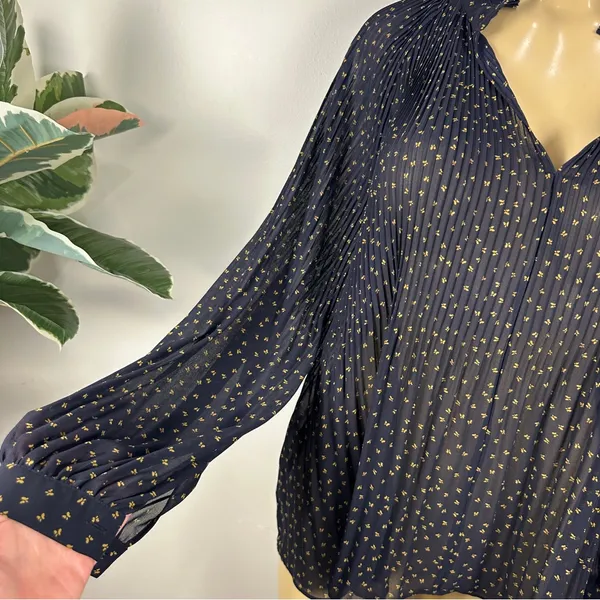 Ann Taylor Chiffon Blouse Sz M Navy Blue Pleated Loose Shirt Top - Image 4