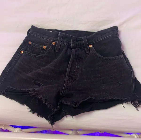 Levi’s 501 Shorts - Image 2