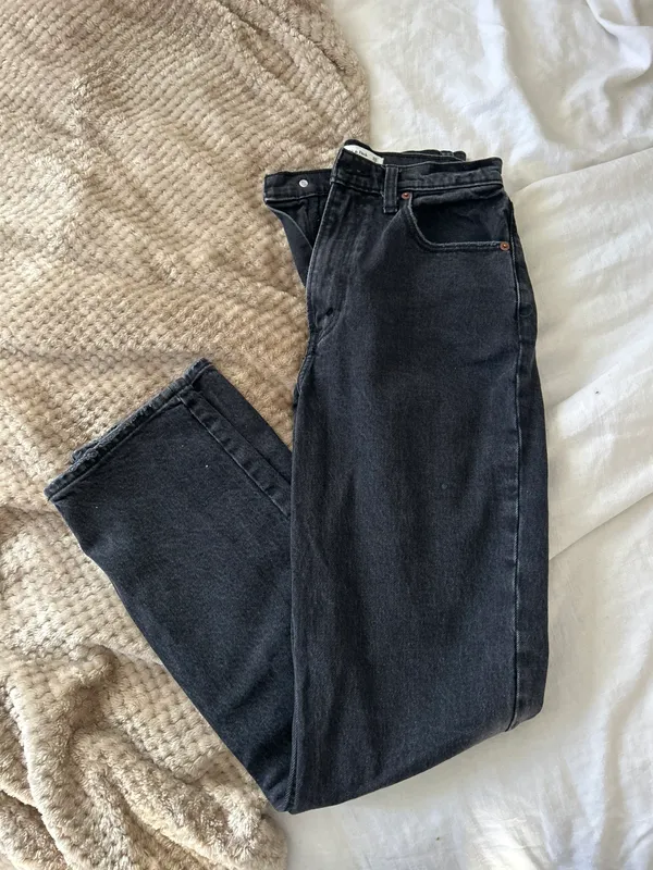Abercrombie Curve Love Ultra High Rise 90s Straight Jeans - Image 2