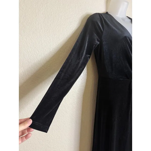 Love X Design Womens M Maxi Dress Black Velvet Long‎ Sleeve V Neck Event NEW - Image 9