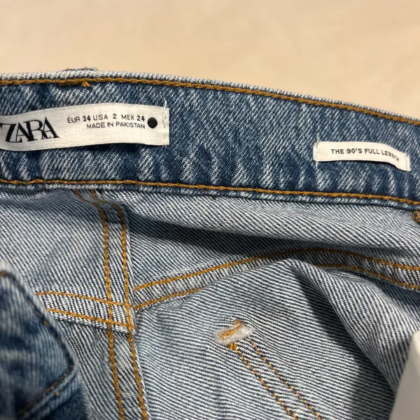 Zara High Waisted 90s Full Length Blue Jeans - Image 3
