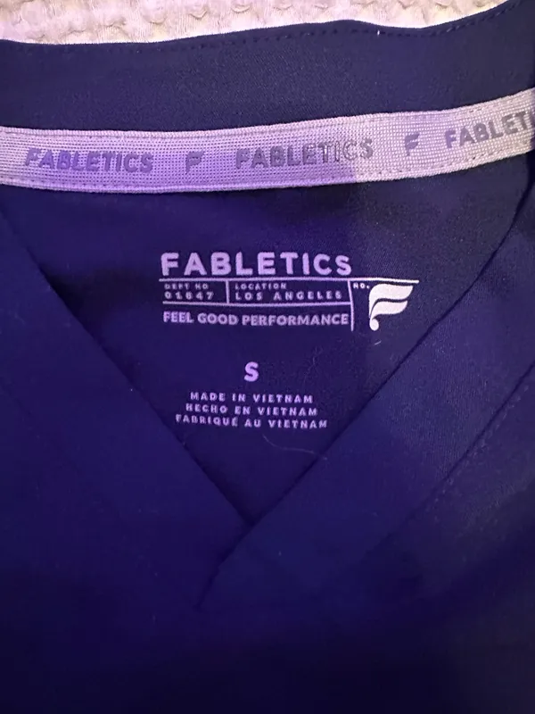 Fabletics Scrub Set - Image 4