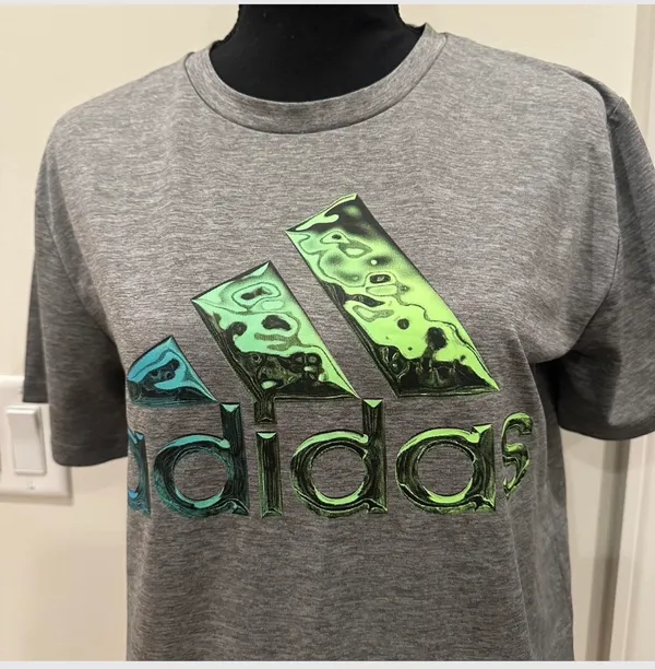 Adidas Teen unisex T-shirt size 14-16 - Image 3