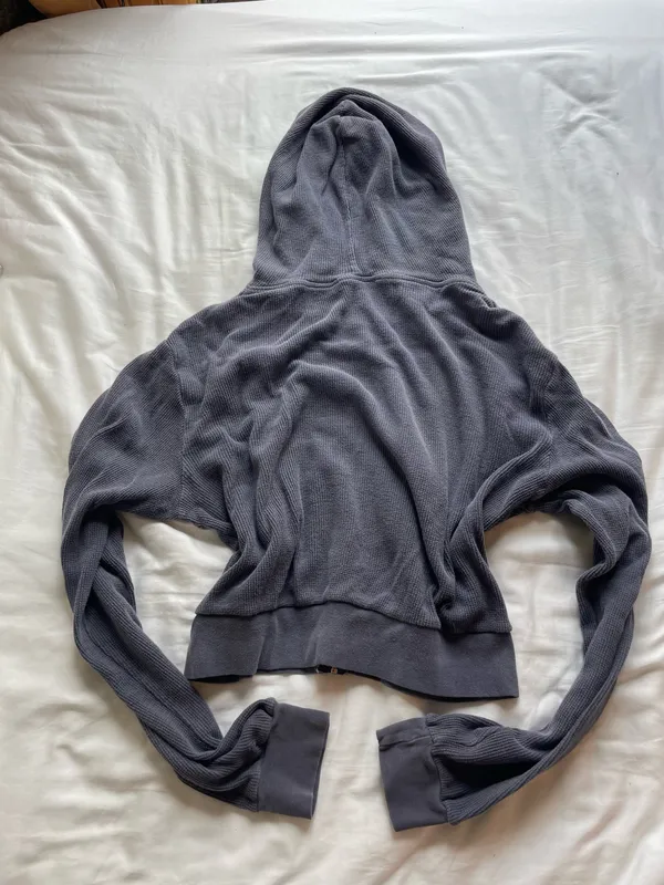 Brandy Melville Cropped Hoodie - Image 2