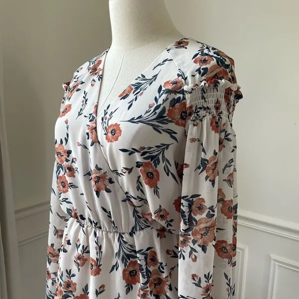 June & Hudson Bell Sleeve Crossfront Peplum Blouse Floral Chiffon M - Image 5