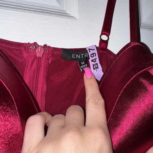 Elegant burgundy midi dress - Image 3