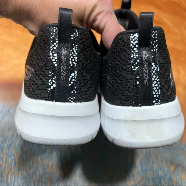 Skechers Memory Foam Mesh Slip on Sneakers black white washable size 8.5 - Image 4