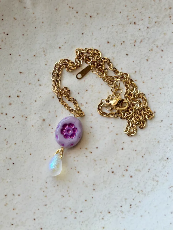 Handmade quality floral Czech glass bead fairy chic cottage necklace💐💜 - Image 4