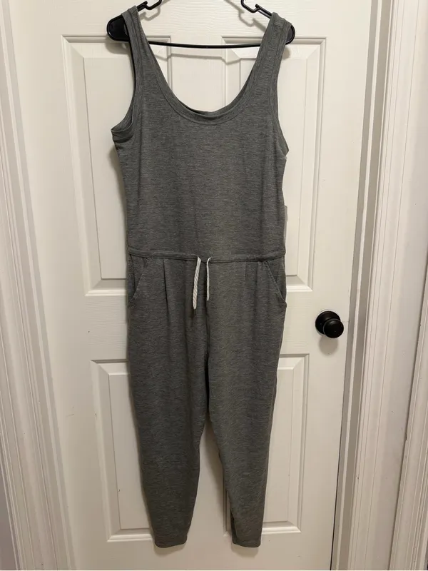 VUORI Lux Harem Jumpsuit Heather Grey Women’s Medium - Image 2