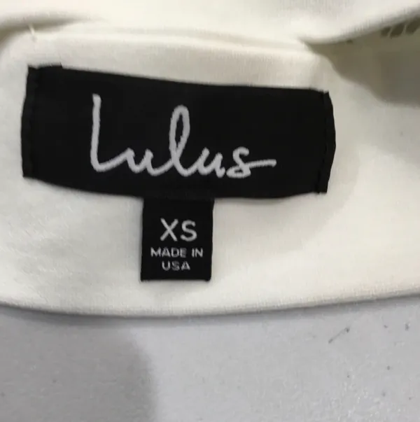 Lulus White Eyelash Lace Halter Crop Top New with tag - Image 3