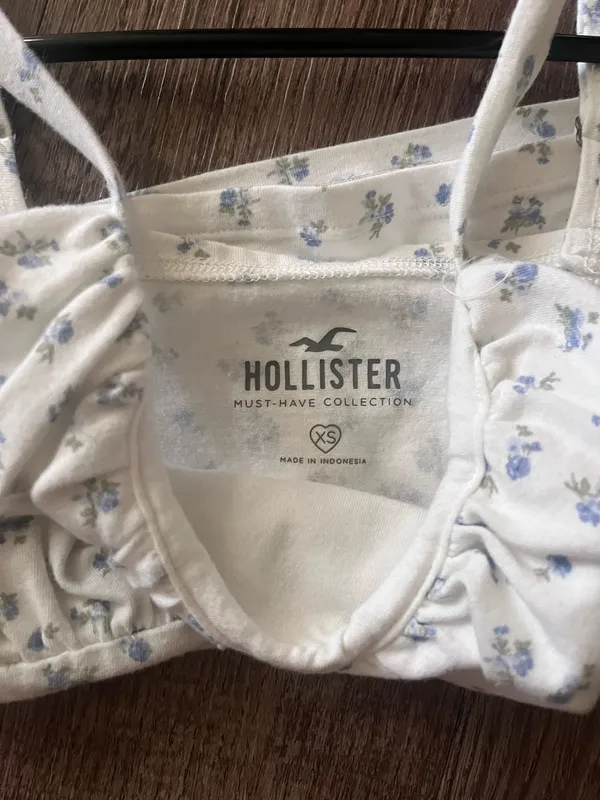 Hollister Crop Top - Image 3