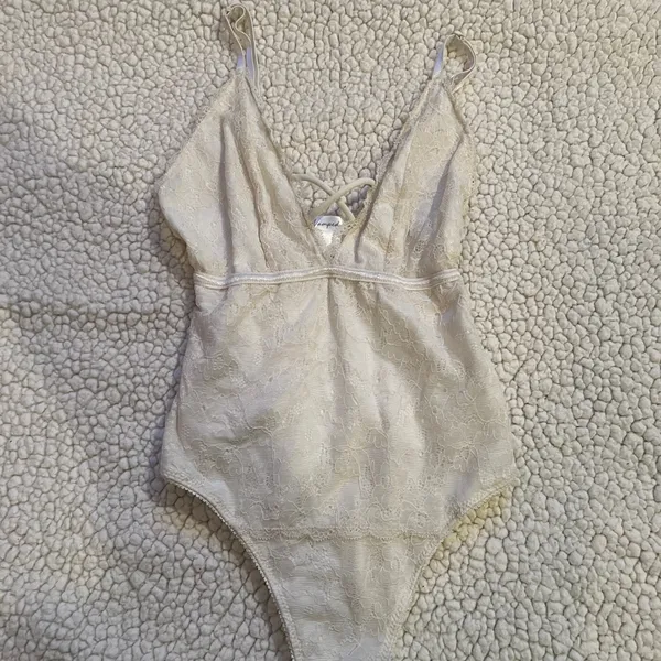 White bodysuit Size XS - Image 3