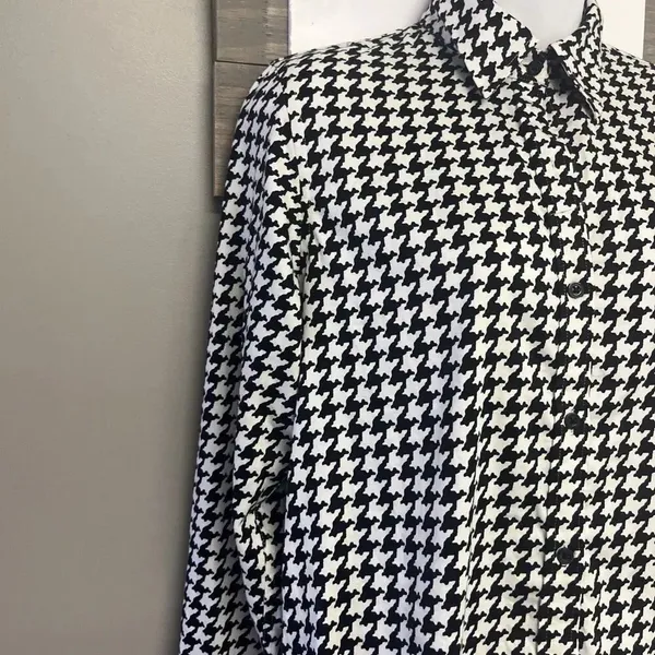 Lauren Ralph Lauren Size PM Houndstooth No Iron Button Down Ahirt Blouse Black W - Image 3