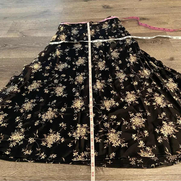 Floral Maxi Skirt in Black Beige Size 8 NWT Vintage - Image 12