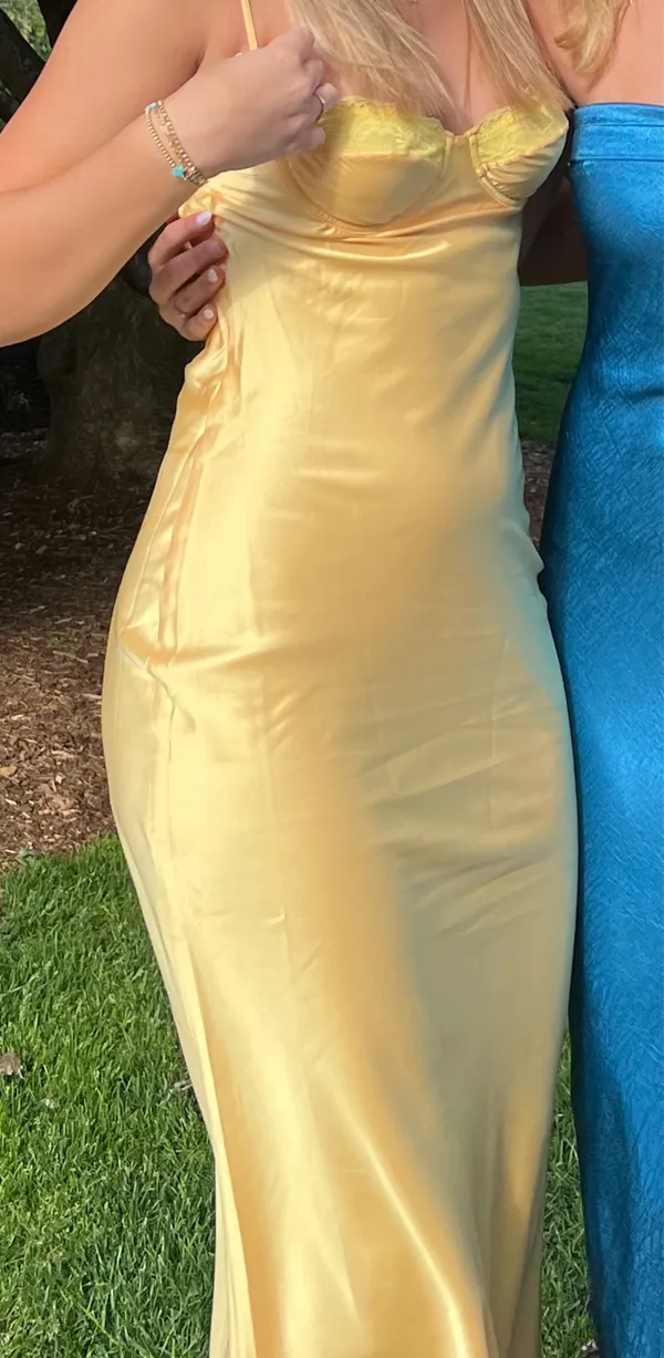 Yellow dress  - Image 2