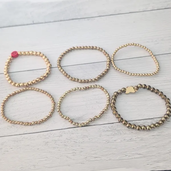 Bundle of 6 Bracelets - Gold Tone Stretch Bracelets - Fair Condition - Image 10