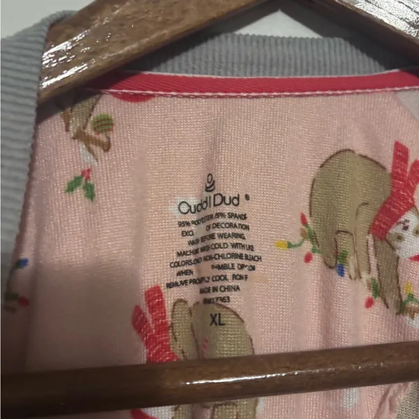 Cuddl Duds Pink Soft Long Sleeve Top with Christmas Holiday Sloth Print - Image 7