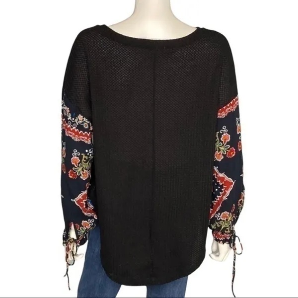 In Loom Black Thermal Waffle Knit Top Boho Patchwork Print Balloon Sleeves M - Image 5